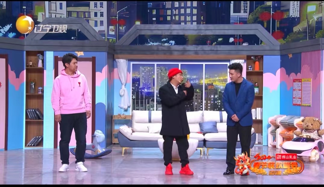 辽宁春晚东北年味足,郭冬临cos林俊杰,小品笑梗不少煽情被吐槽