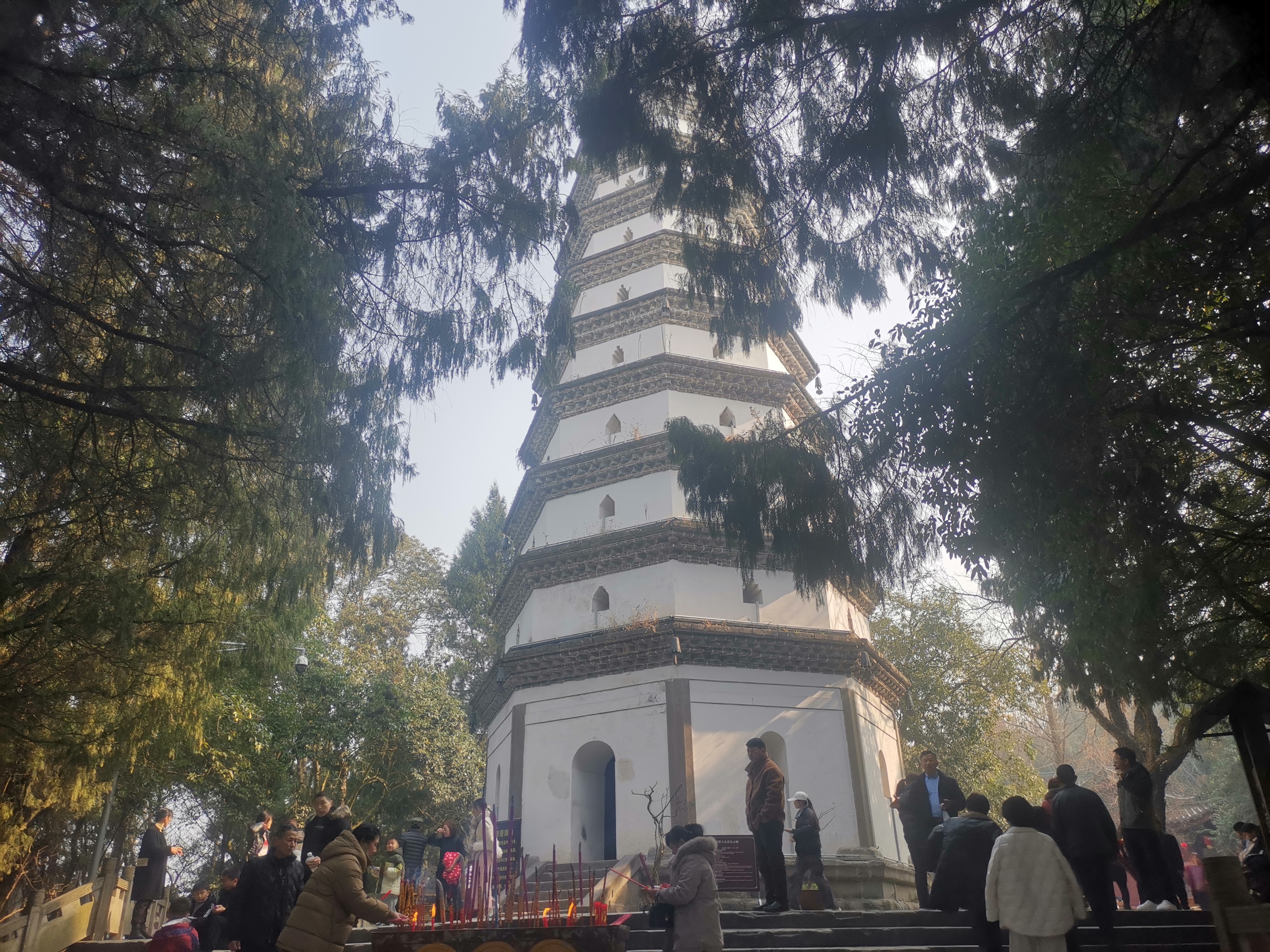 甲辰正月初一,登四川阆中古城嘉陵江畔白塔山随想