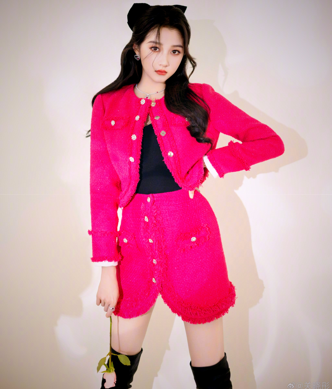 关晓彤官宣北京台春晚,今年已是第九年打卡了,小小的年纪,真的是了不