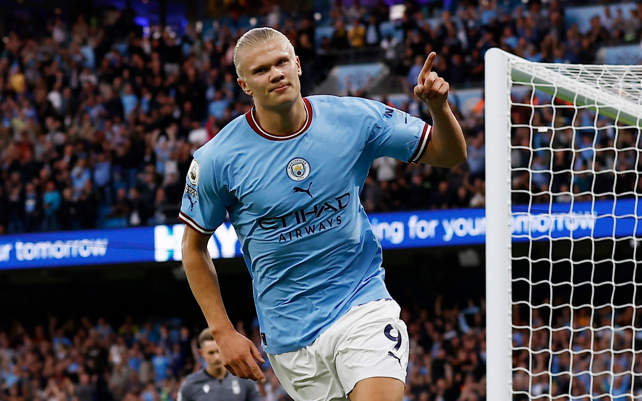 英超战报:哈兰德梅开二度,曼城完胜埃弗顿,取得各项赛事十连胜