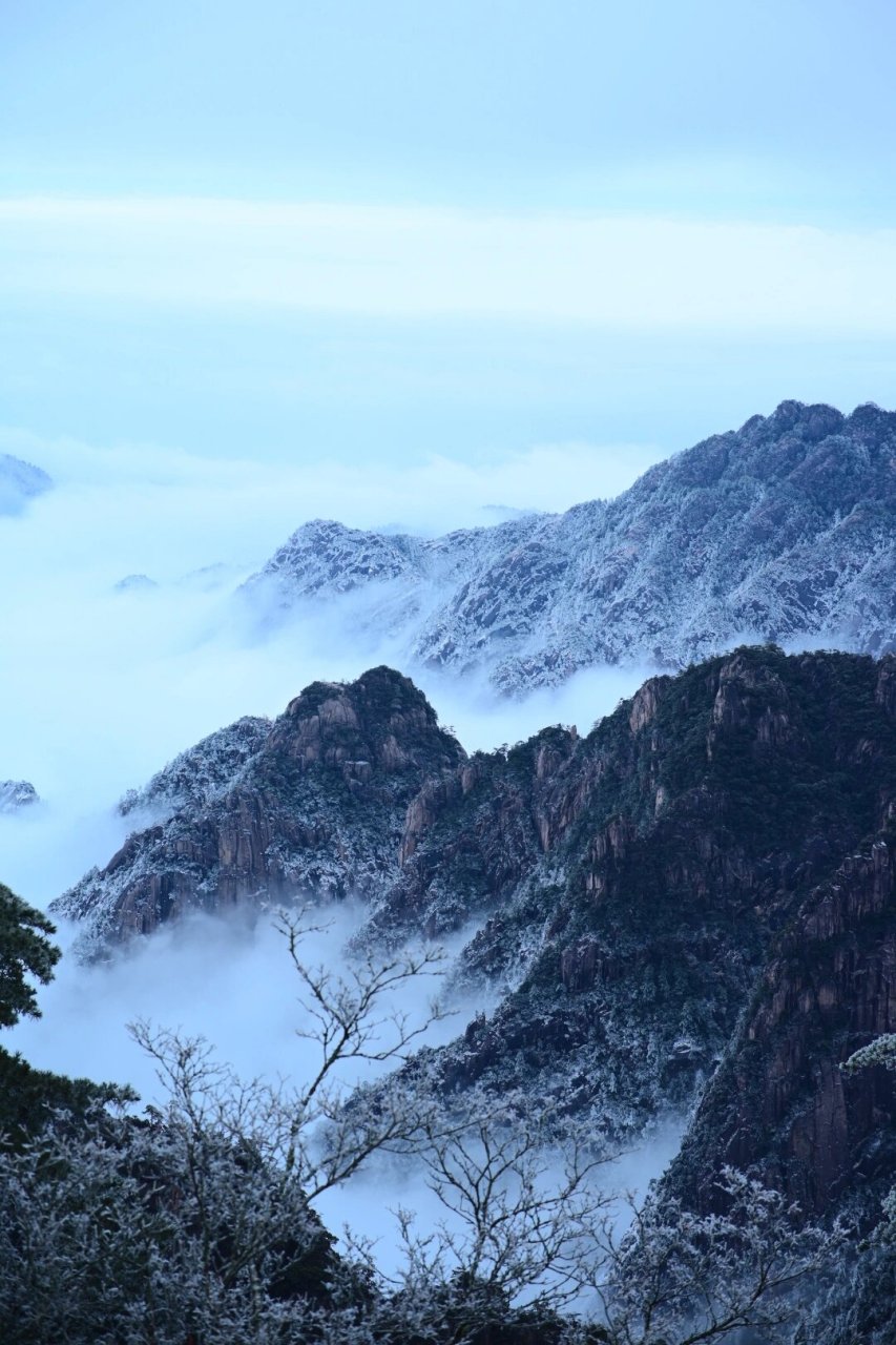 黄山雪景直屏图片