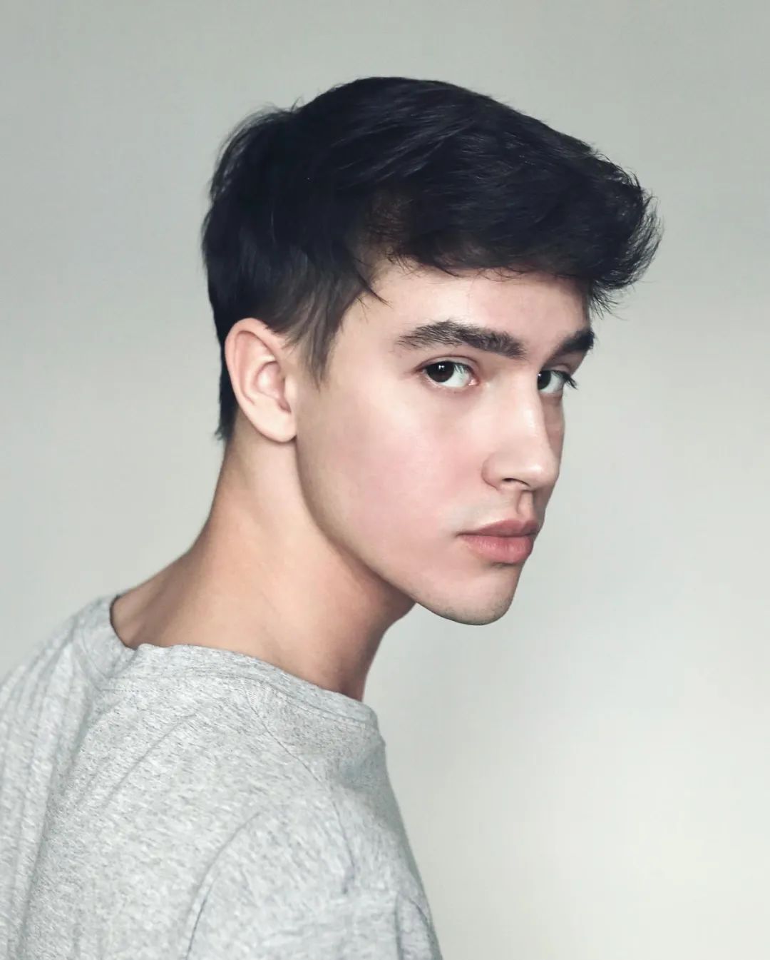 小小帅哥一枚,颜值逆天惊雷,可盐可甜他是谁?