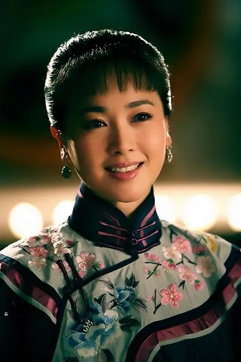 演完《乾隆王朝》十余年后演《南来北往》,47岁的她完全没有变样