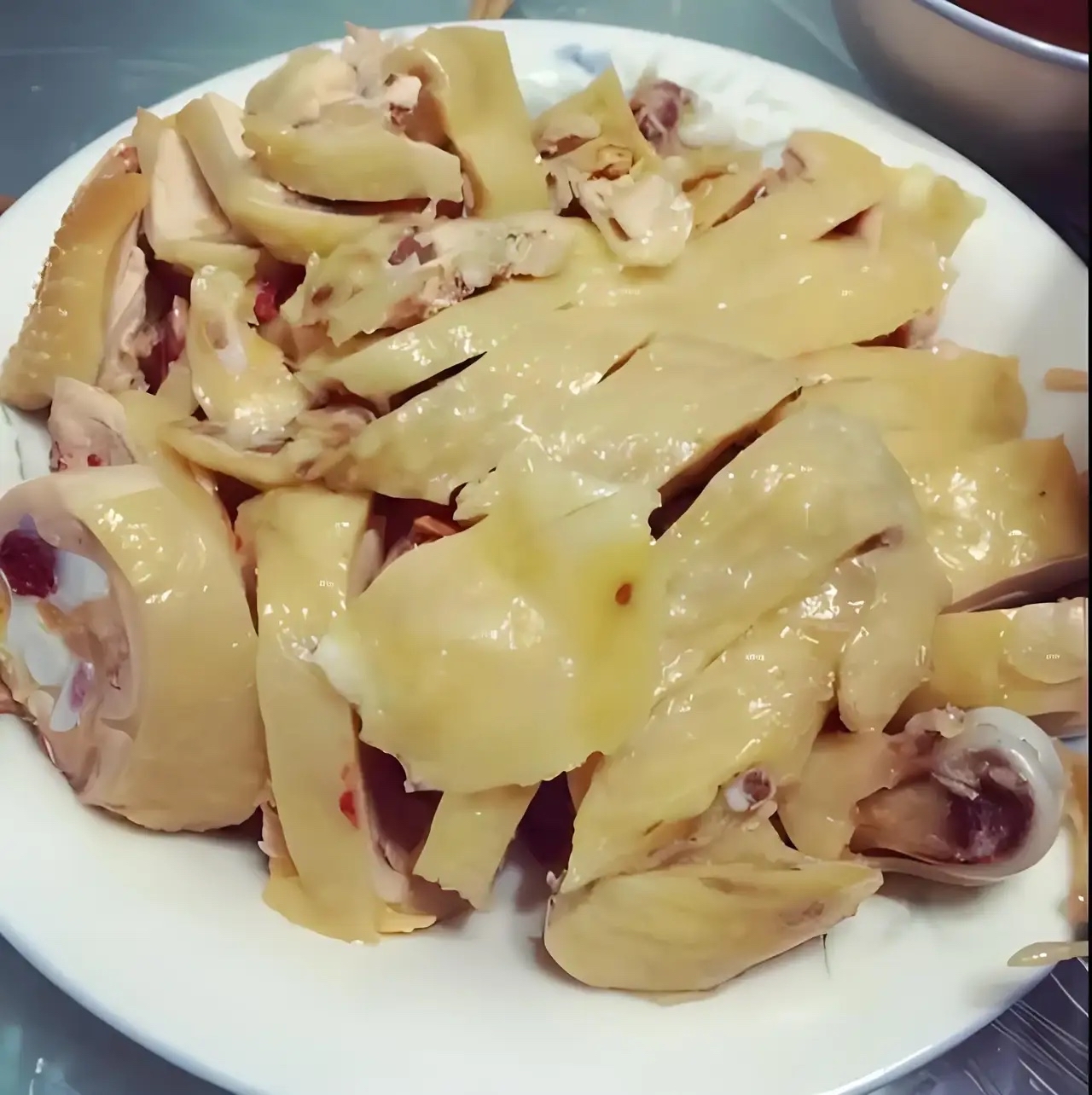 大年三十除夕夜白切鸡清蒸鱼芋头扣肉白灼大虾