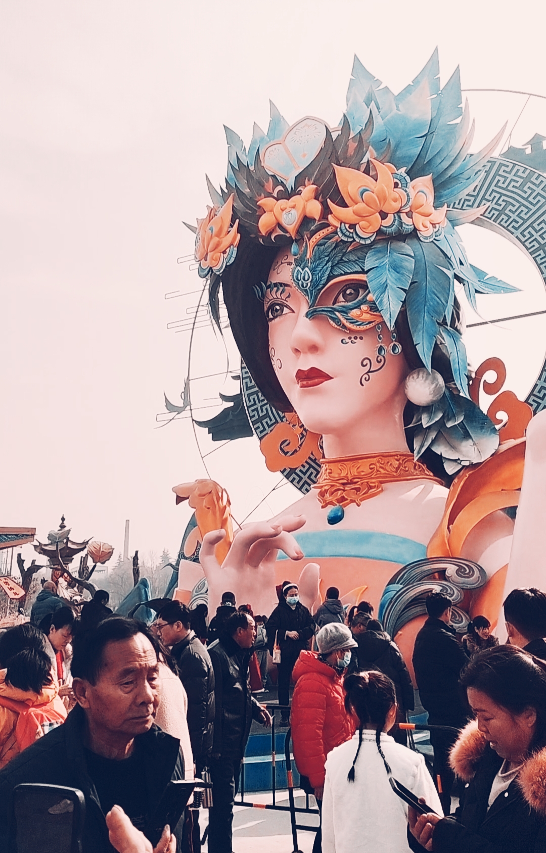"中华人文母祖"——嫘祖.相传是黄帝轩辕氏的元妃,西陵氏的女儿.
