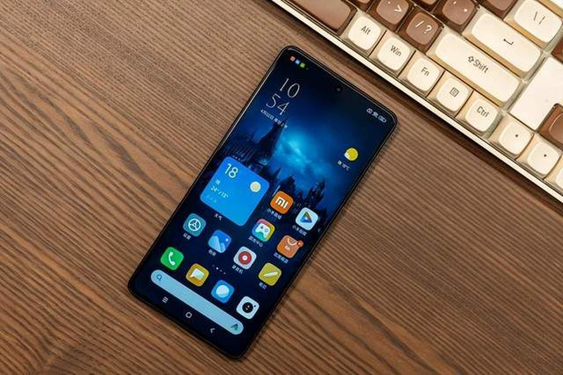 2024年新年即将到来,华为畅享70,红米note12tpro和iqooz8三款最佳低端