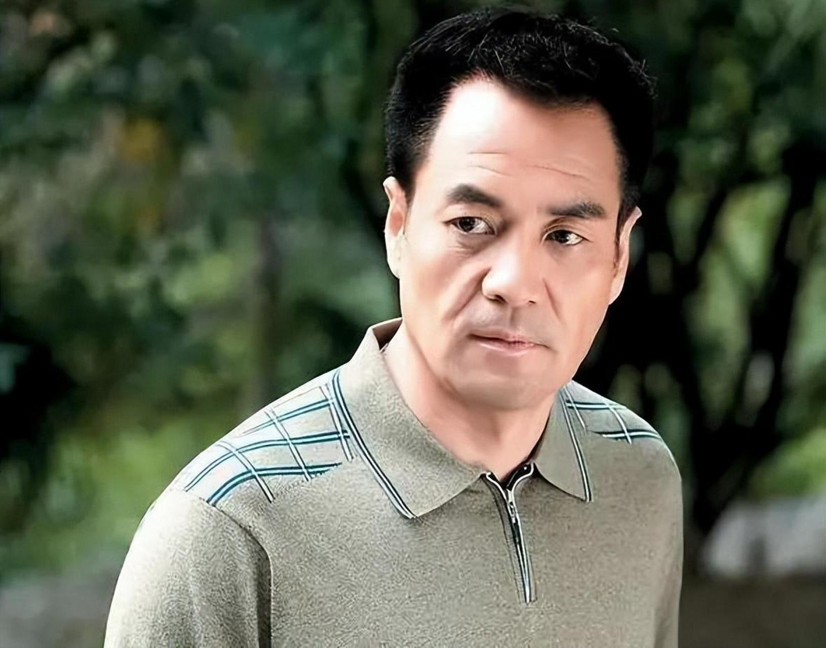 尤勇智是《山海情》和《县委大院》中的配角演员,凭借演技让人印象