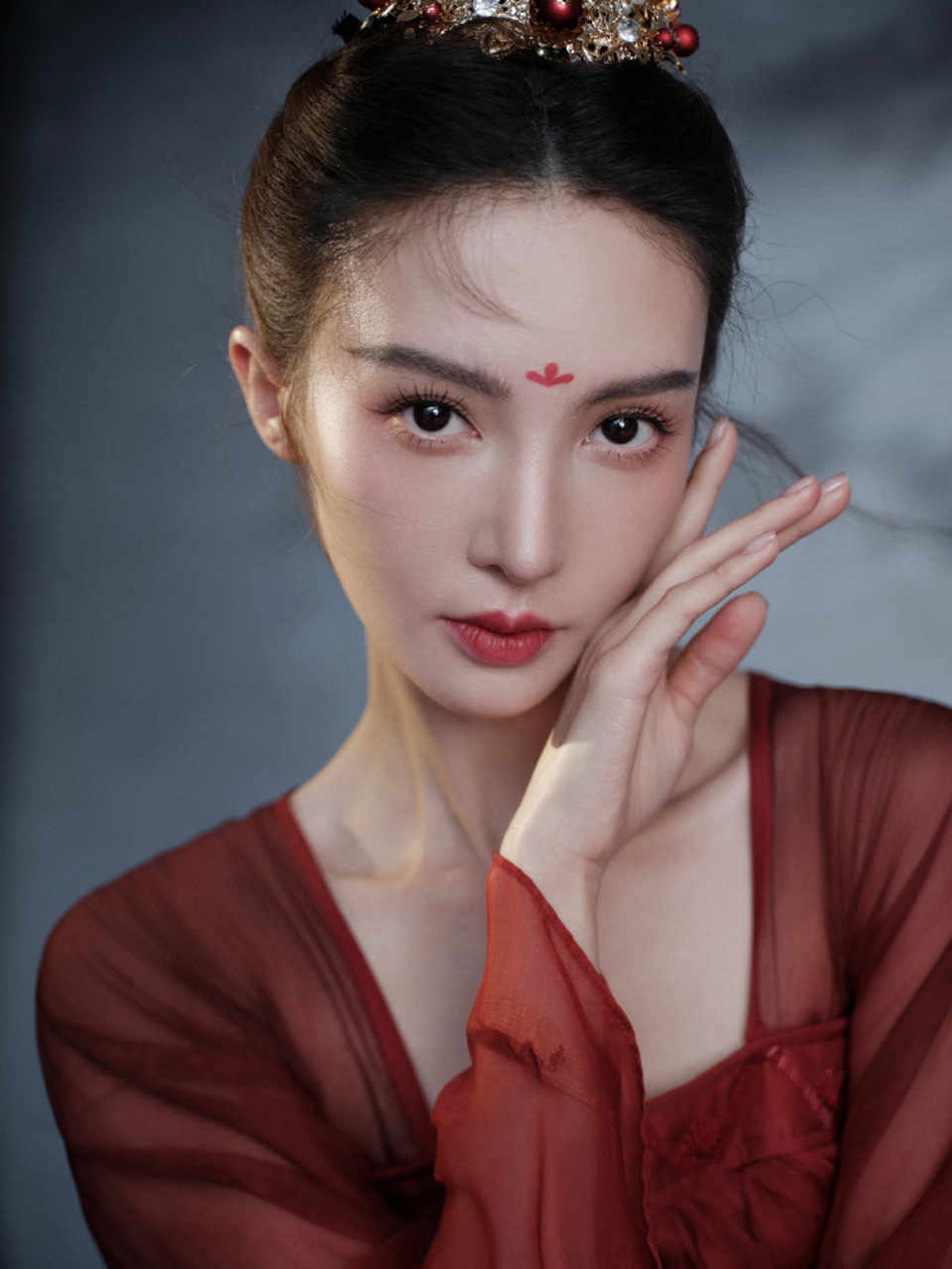 金晨的古风表演美照