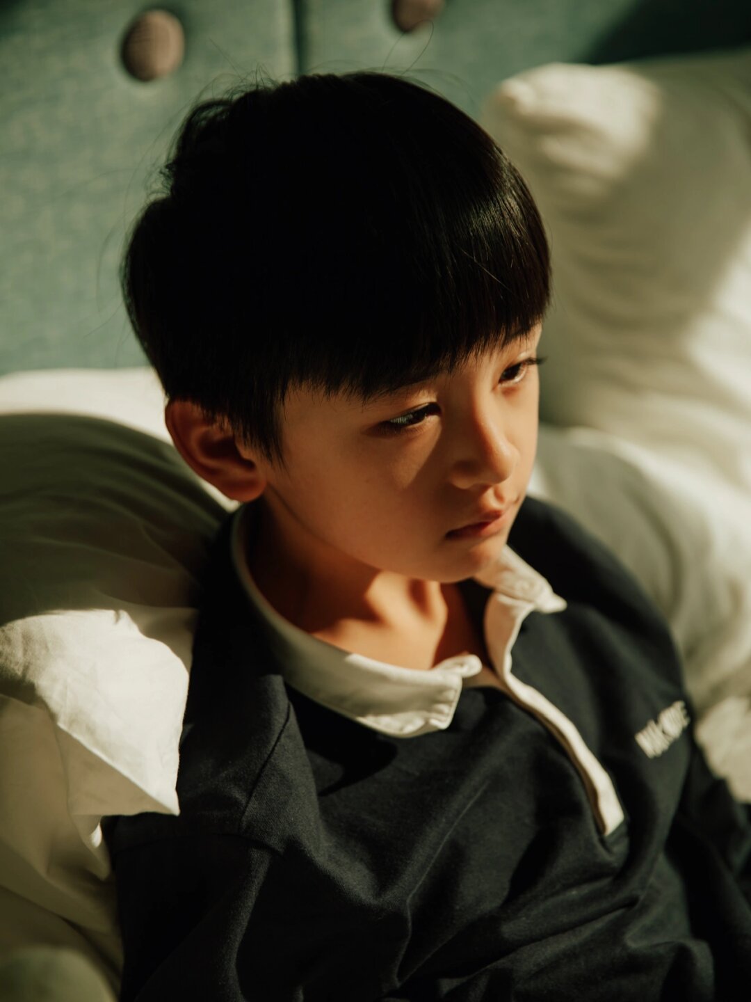 每次看到她这样,我都忍不住想,她的小脑袋里到底在琢磨些什么呢?