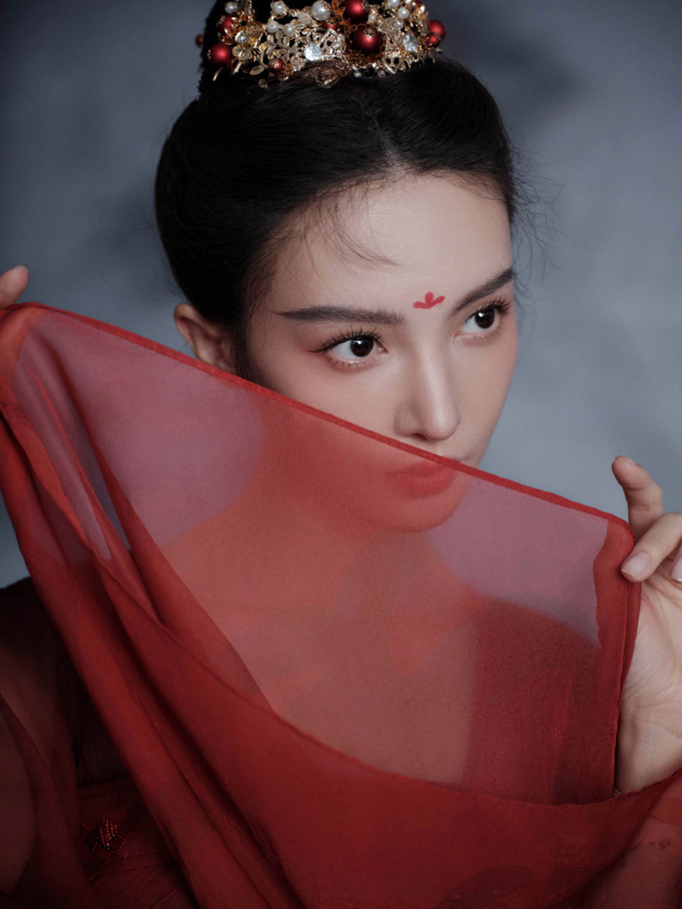 金晨的古风表演美照