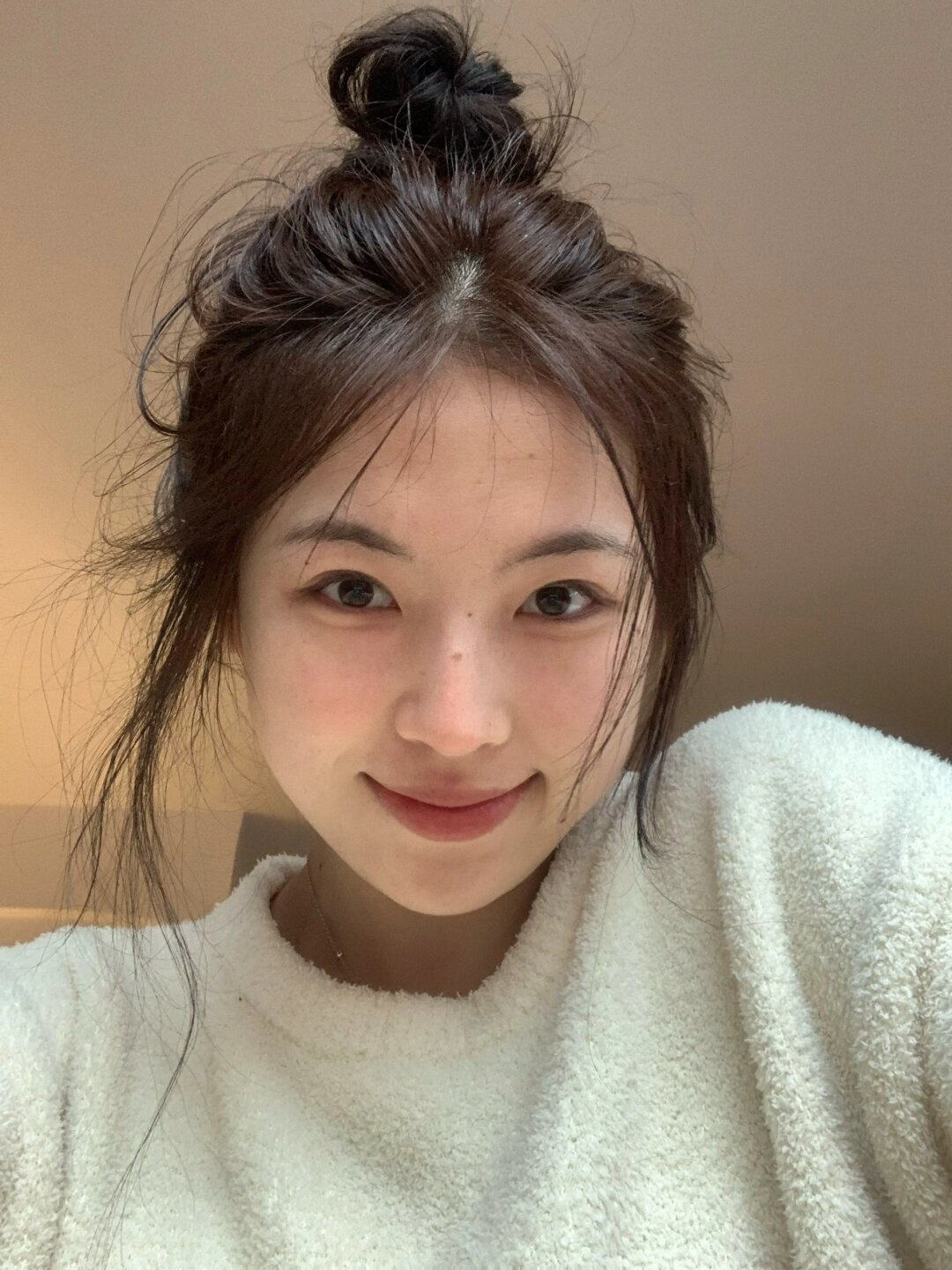 随手一扎美丽瞬间绽放  每次精心打理头发后总觉得有些
