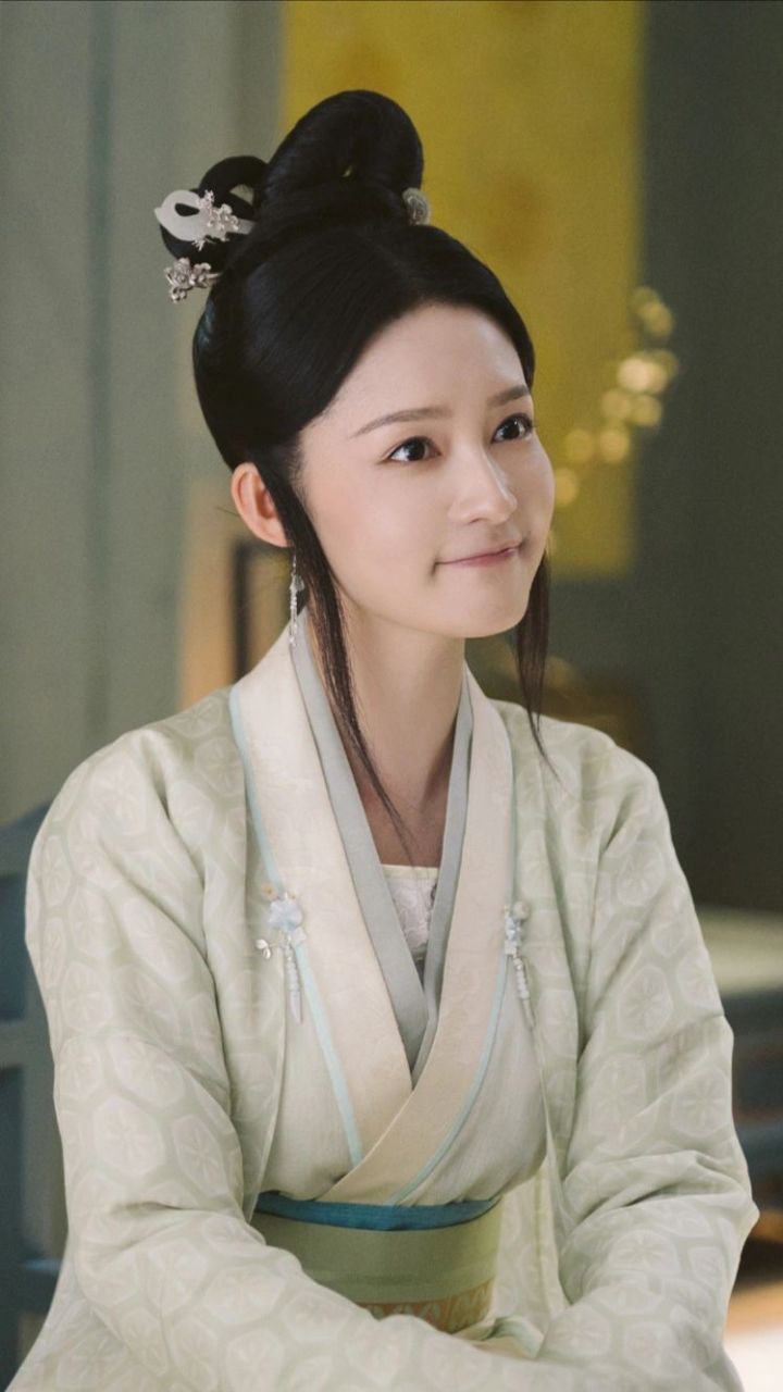 我在追一部古装剧《锦绣南歌》,其中李沁饰演的沈骊歌给我留下了