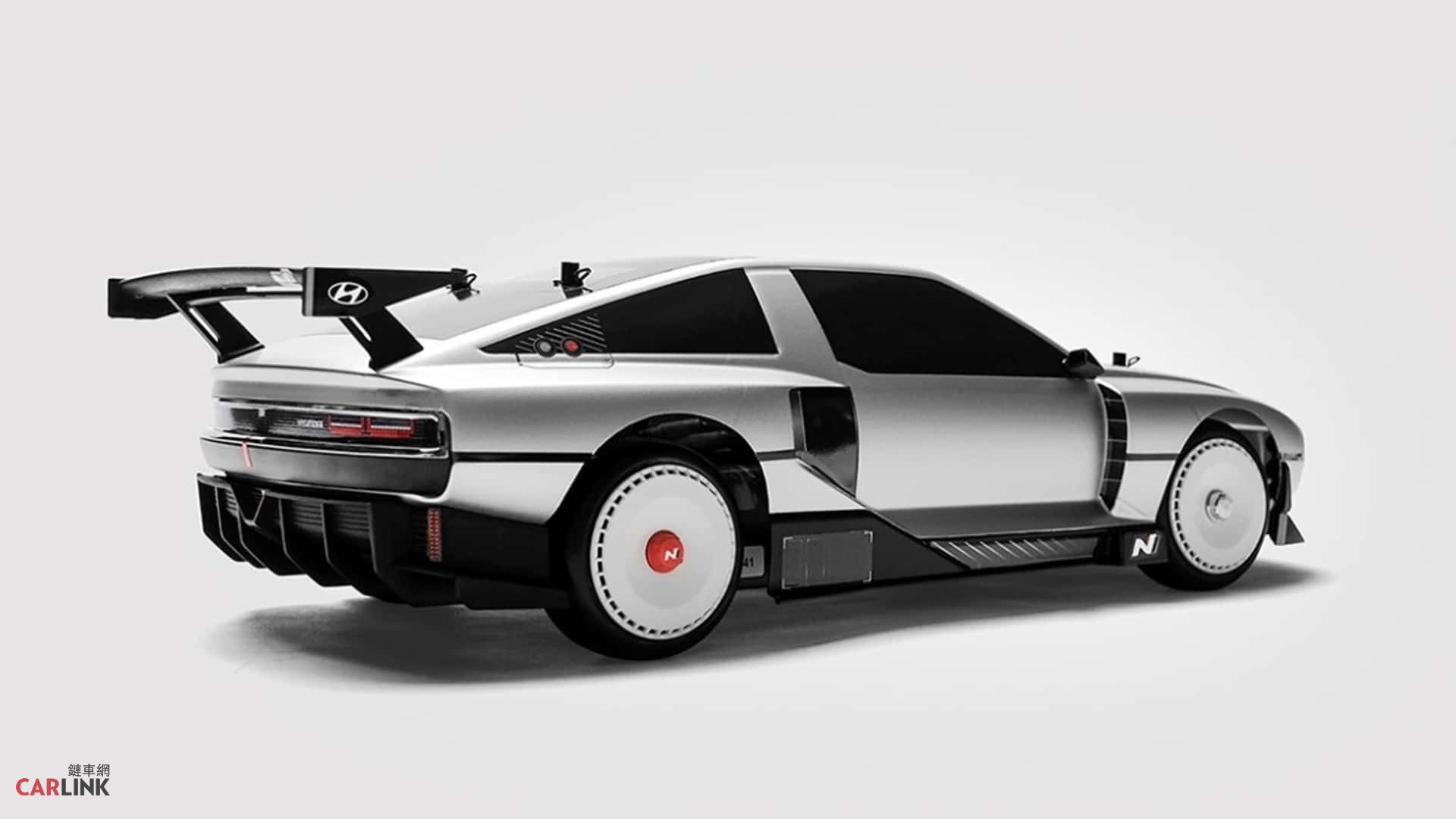 《n vision 74 rc》hyundai复古双门纯电驱动遥控跑车模型亮相