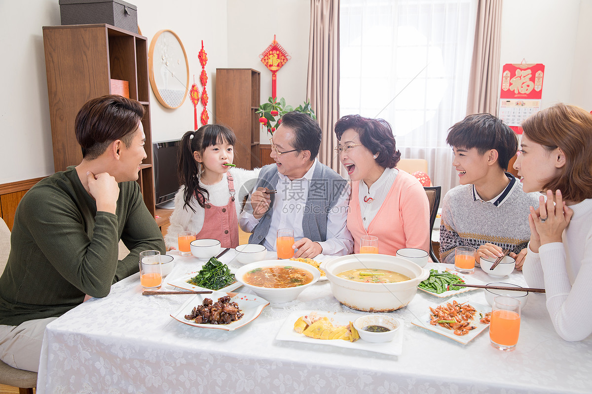 浅谈"中国式父母"的主要特征和利弊