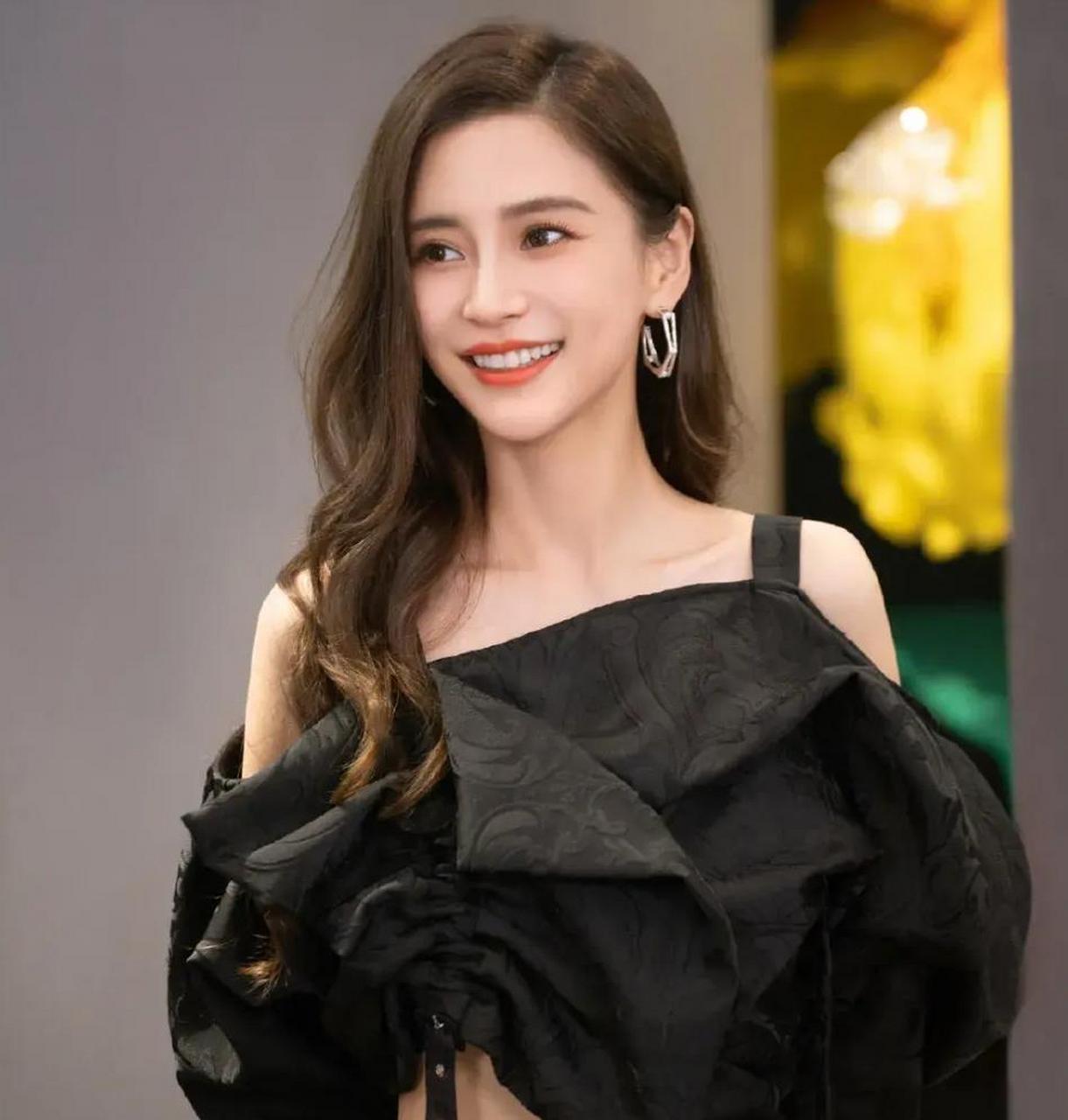 angelababy重回大众视线,可惜气场全无?昔日女神如何翻盘!