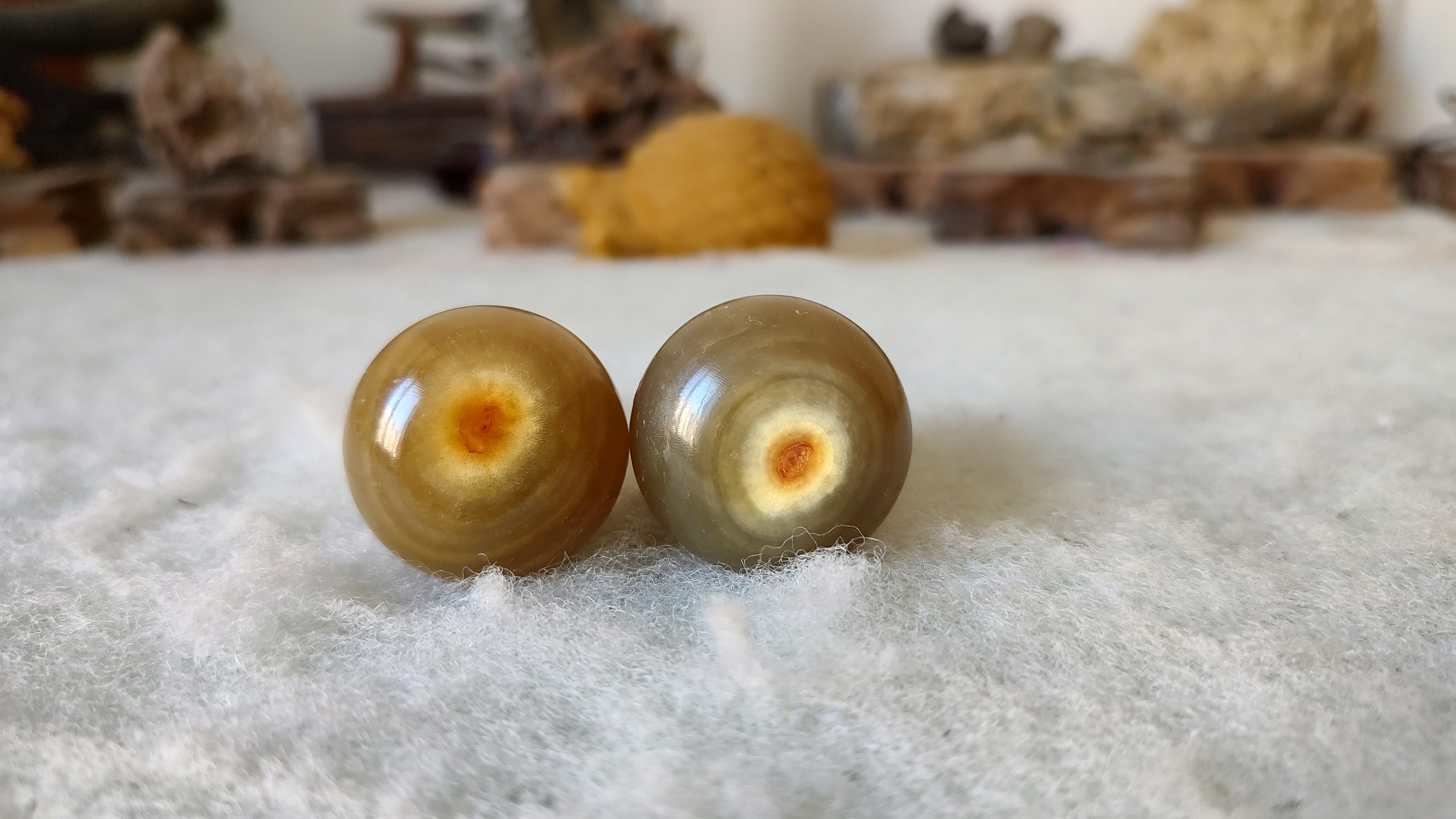 风氏文玩收藏馆:0094 牛角 葫芦雕刻