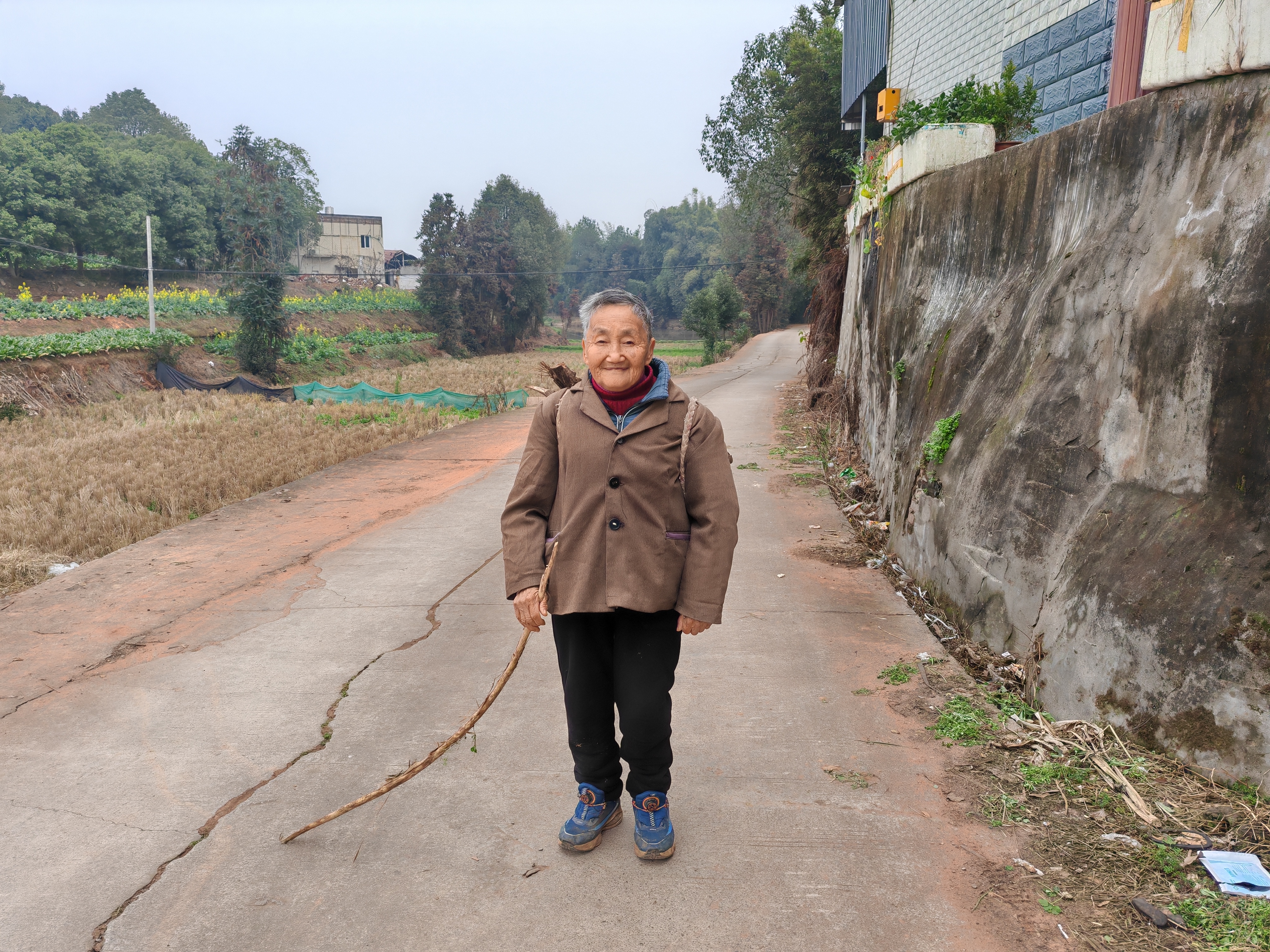 谭老三二儿子图片