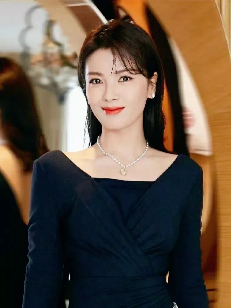 刘涛,一个充满魅力的女演员,她的演技和颜值都让人惊叹.