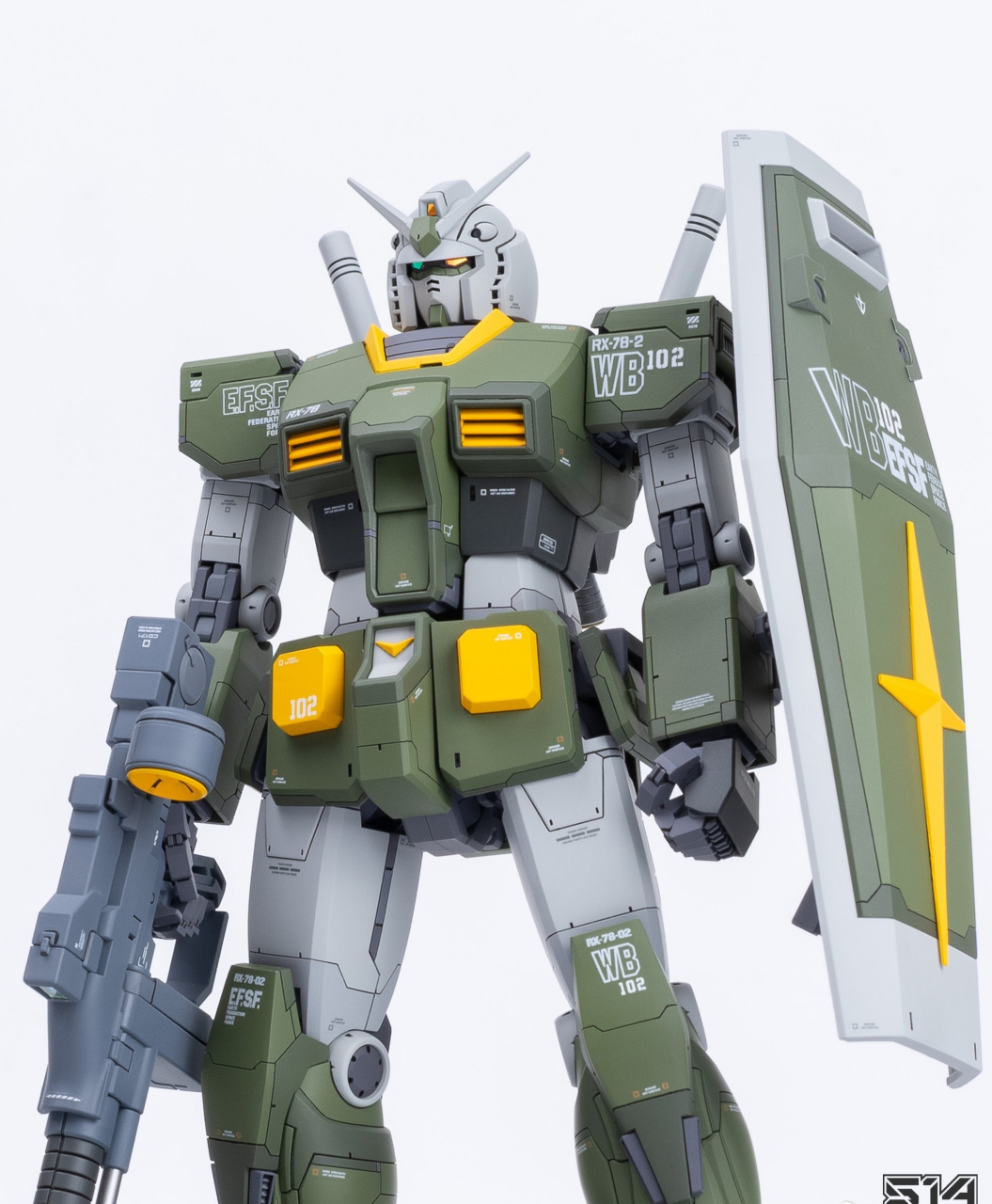 模型欣赏:模型师514studios制作的mg gto 元祖高达,采用了绿色的实战