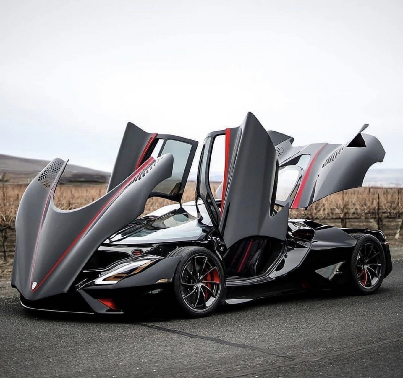 全球量产时速最高的超跑就是它95,西贝尔ssc最高时速508公里,零百