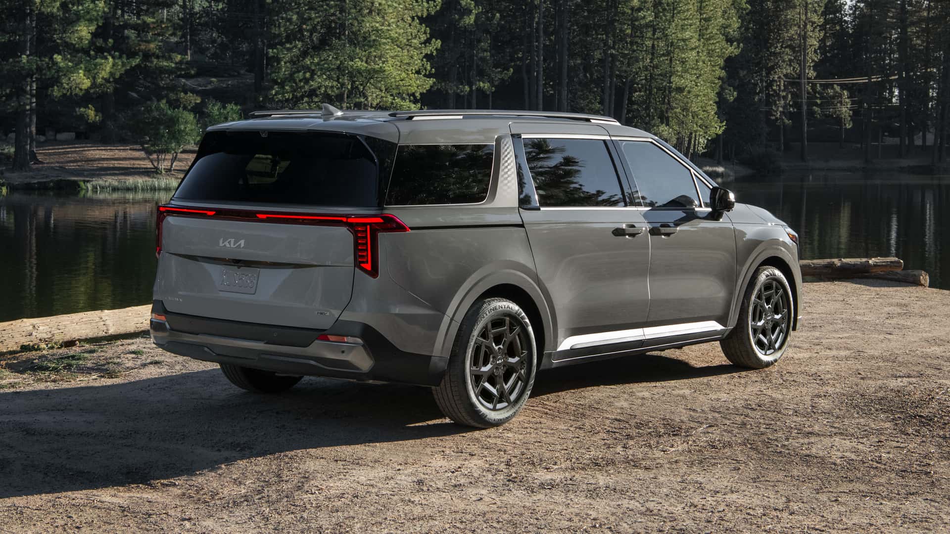 全系2.0t 8at,车长超5米1,223布局7座,跨界味更浓,gl8危险了