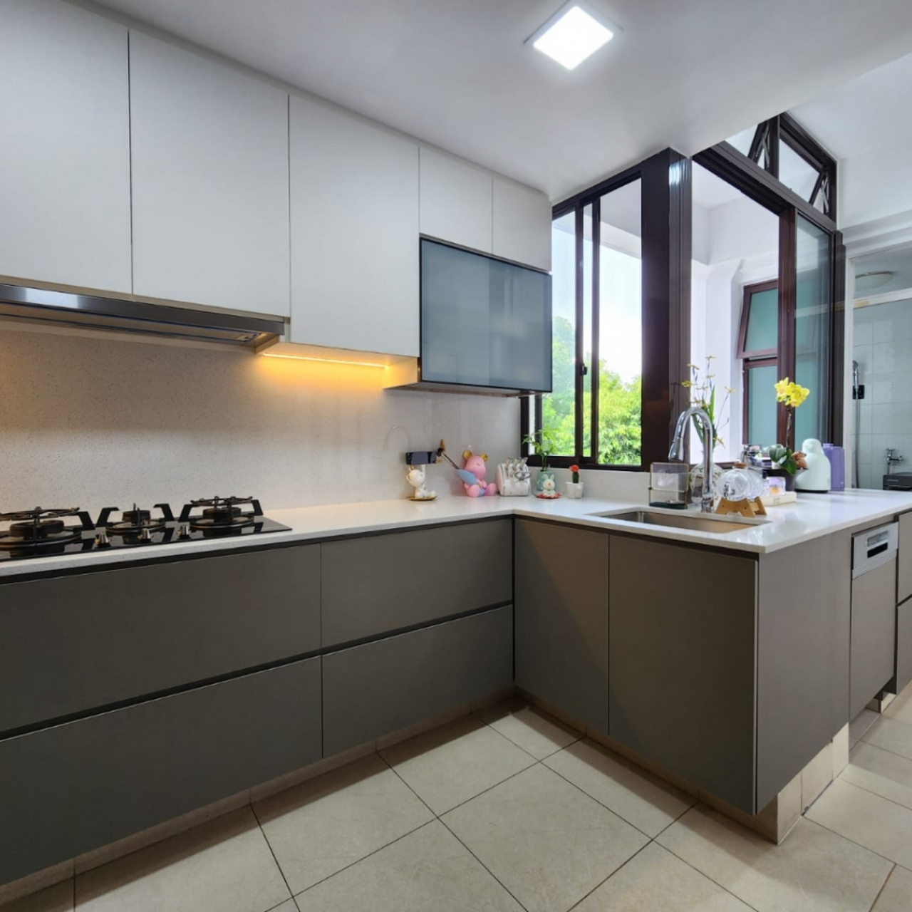 现代简约风厨房橱柜  现代简约风厨房橱柜:简约而不简单,演绎厨房新