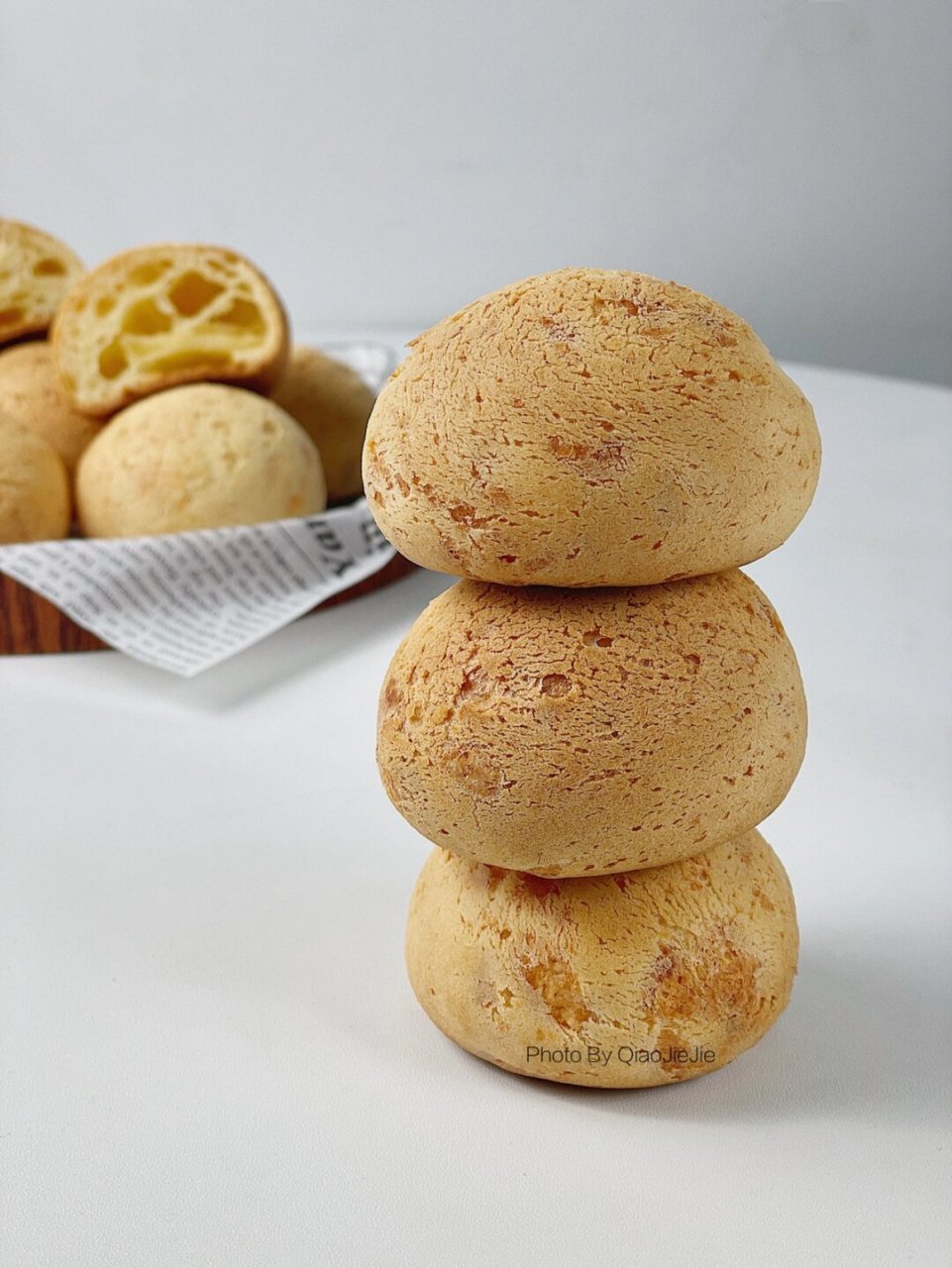 咸香软糯芝士麻薯球·出炉抢着吃 加了芝士碎的麻薯意外的好吃 外皮