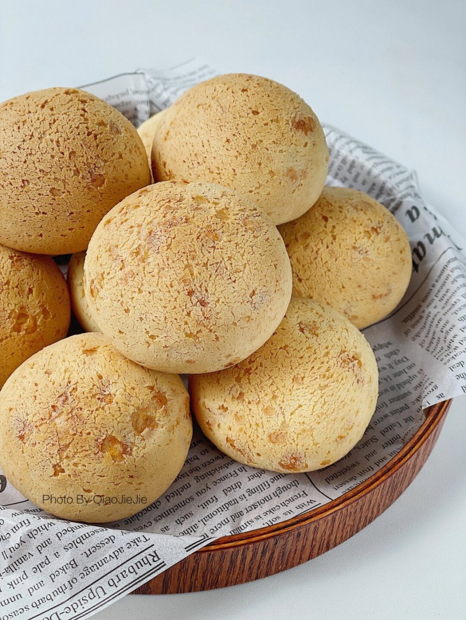 咸香软糯芝士麻薯球·出炉抢着吃 加了芝士碎的麻薯意外的好吃 外皮