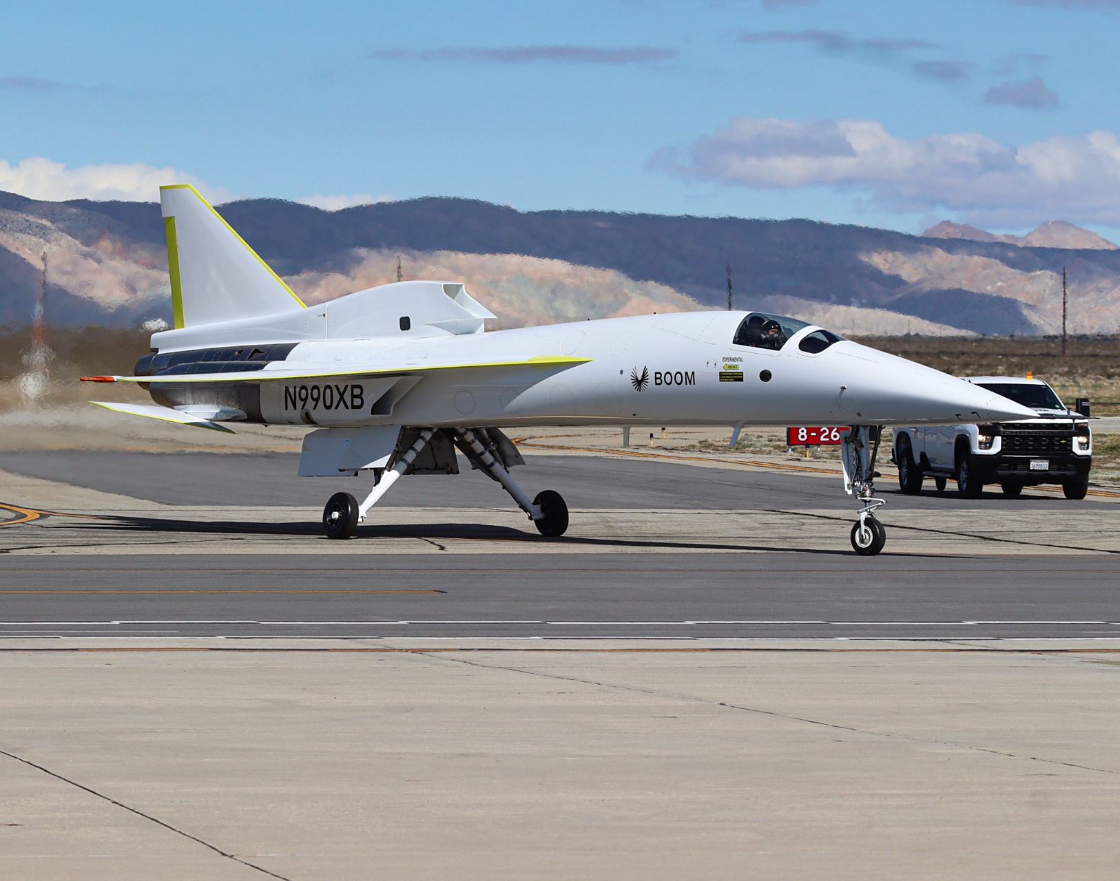 boom supersonic超音速客机xb-1,它昨天在 mhv 进行了一些发动机启动