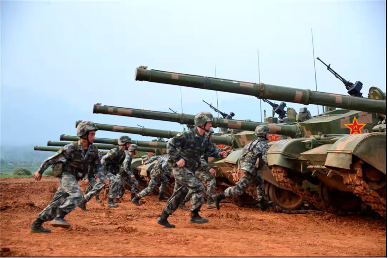 我国有多少个军,一个军有多少兵力?