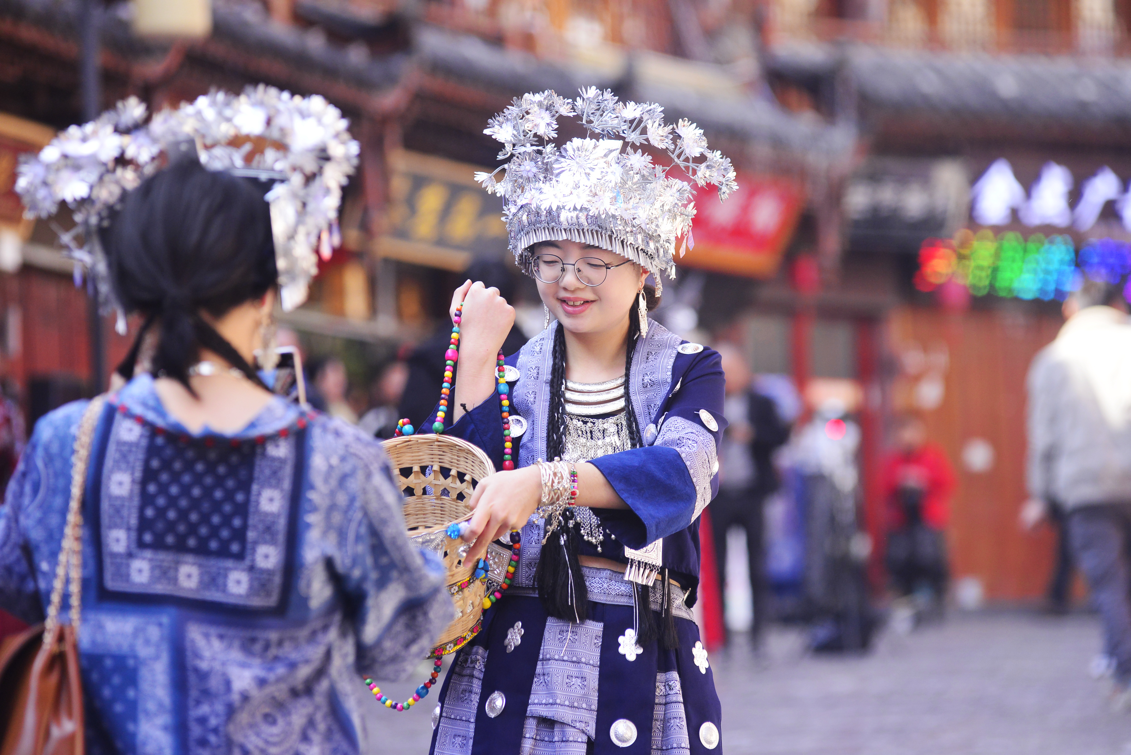 贵州黔南:石板古街拍照热