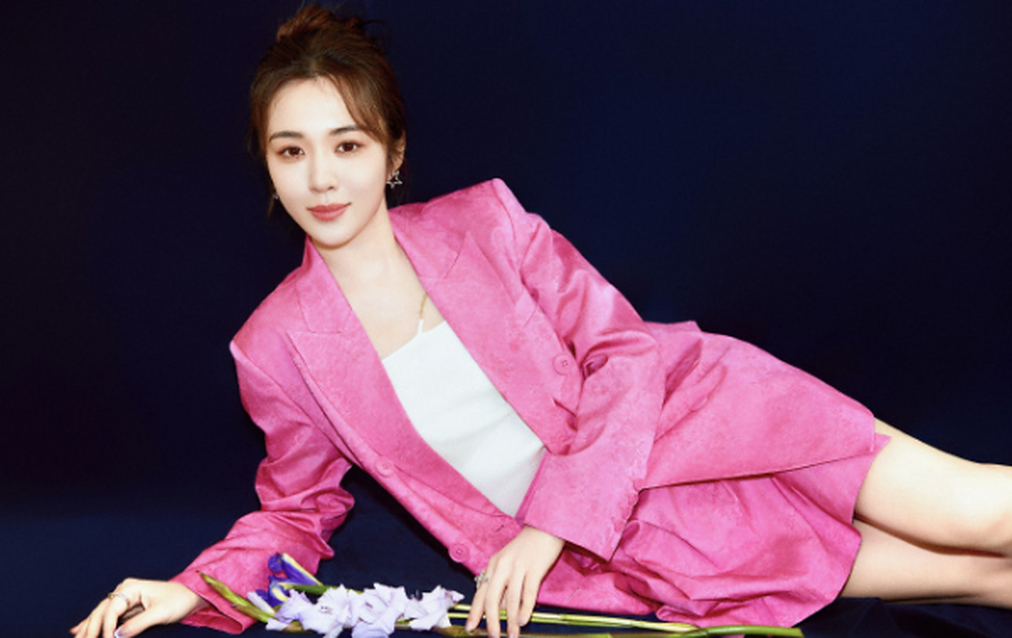 王晓晨的粉色套装,是不是很好看?