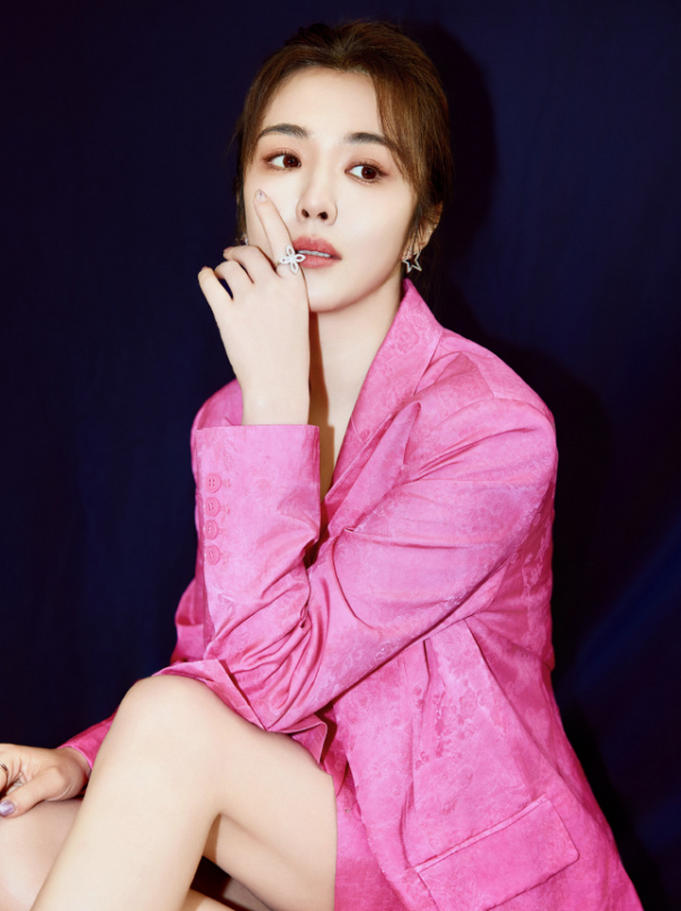 王晓晨的粉色套装,是不是很好看?