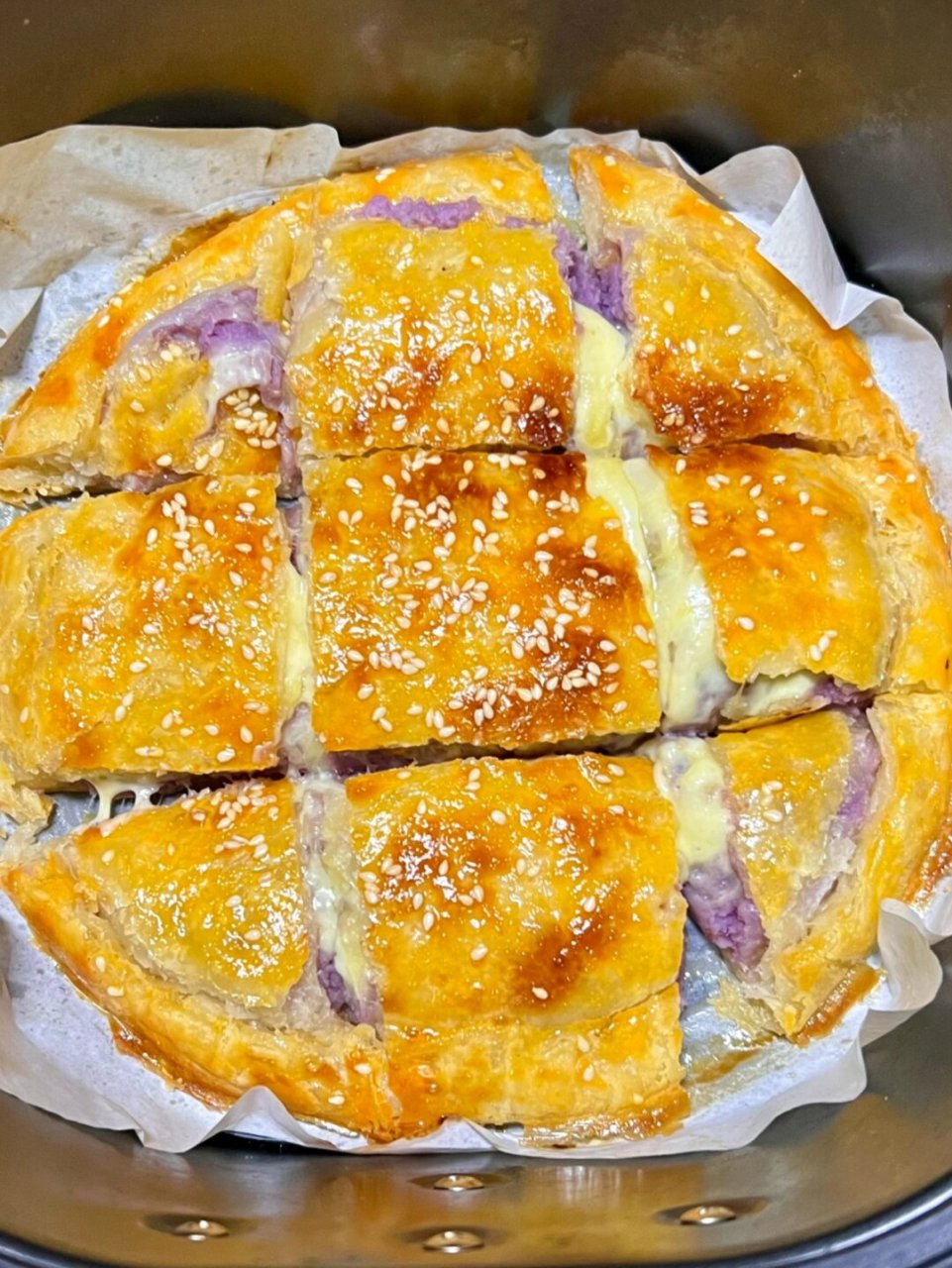 手抓饼的新吃法又get了 外酥里糯,一口爆浆拉丝～绵密细腻的芋泥 奶香