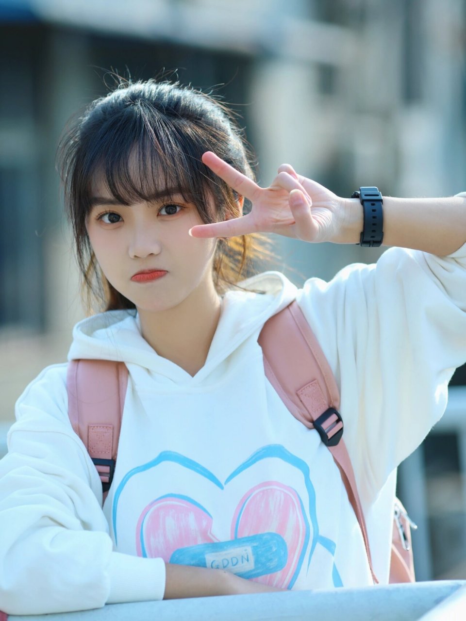 的女孩  我在天桥上拍了几张妹妹的照片, 真的被她的可爱给迷住了98