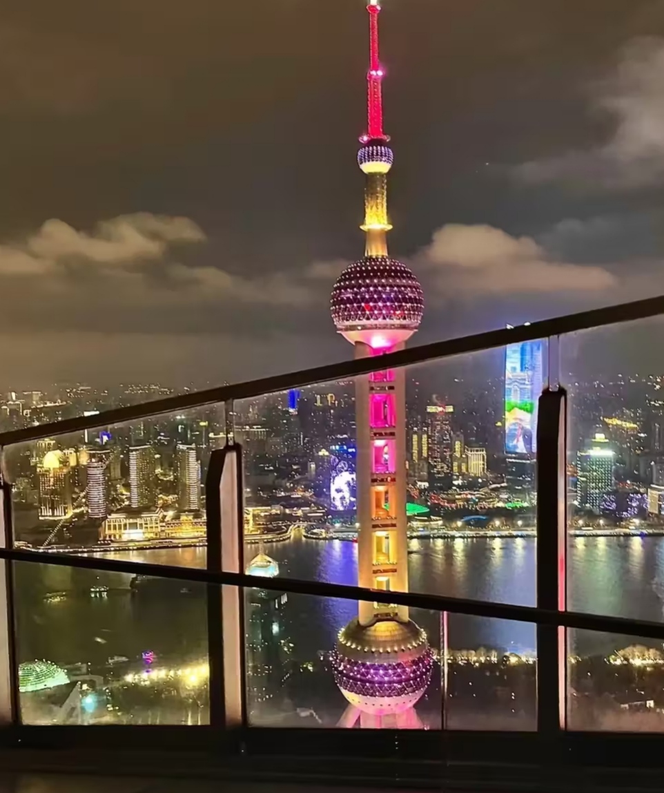 上海东方明珠外滩陆家嘴三大标志性建筑夜景震撼