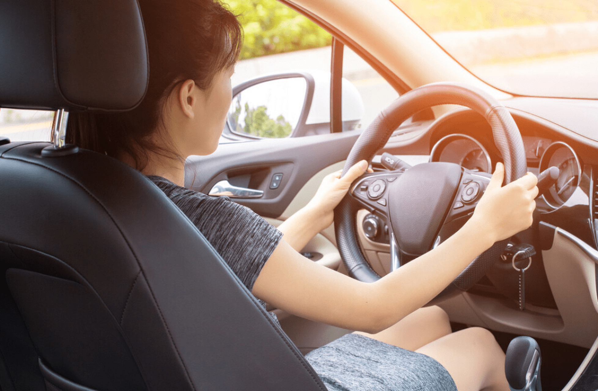 为了解开这个谜团,我们邀请了一位拥有20年驾驶经验的司机,为我们分享