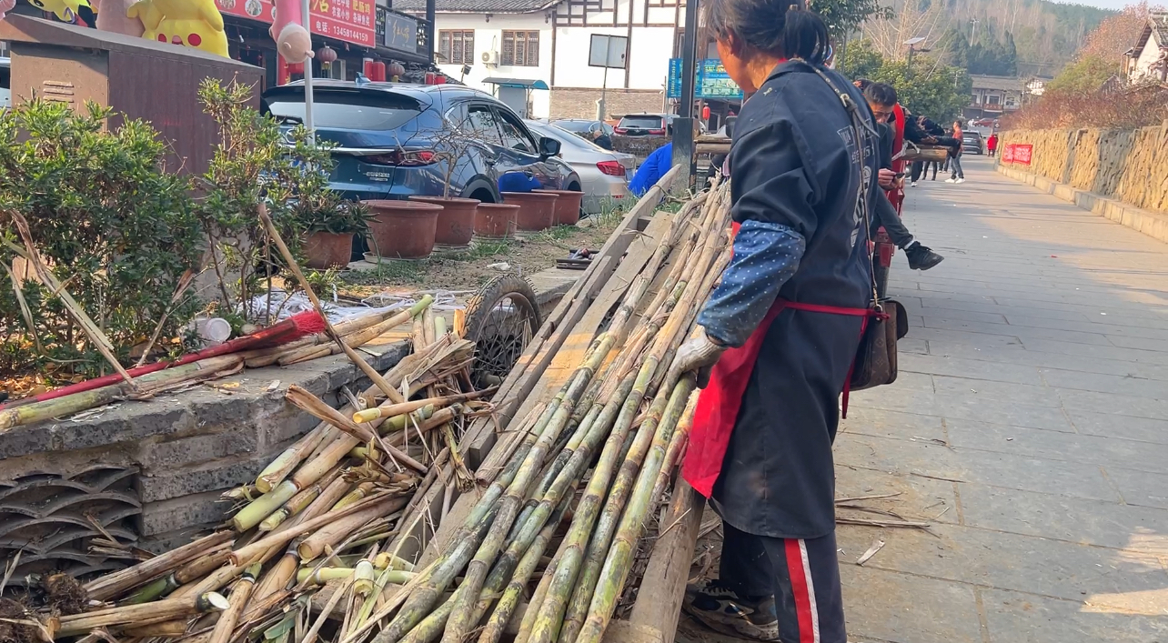 过年卖什么吃的利润大(快过年了卖什么吃的赚钱)