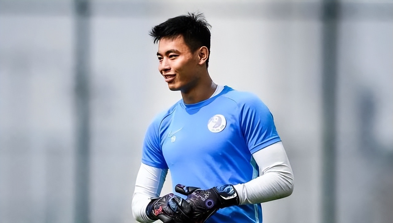 上海申花曾经的水货 于根伟不看好球员 现成为申花洋教头爱将