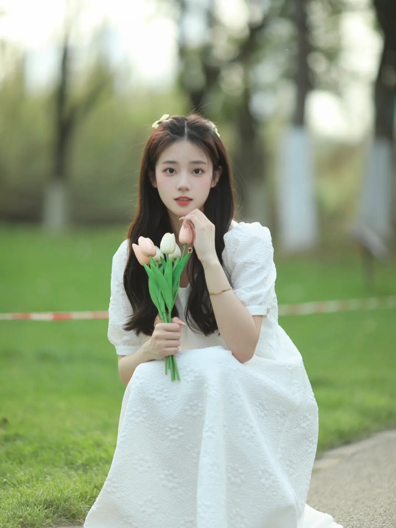 春天拥有少女的裙摆和满片温柔的花