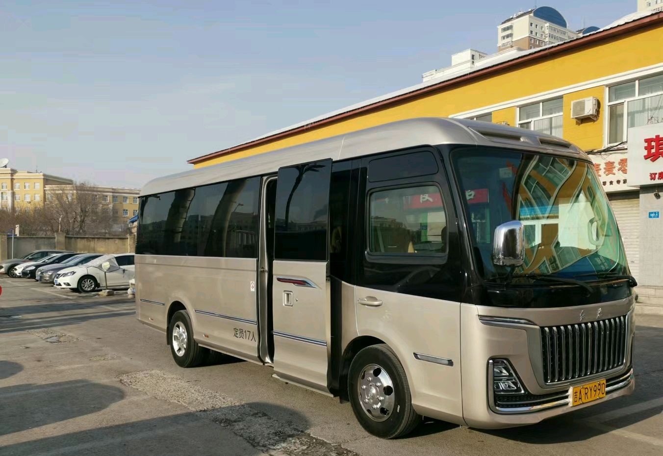 红旗国悦礼宾车:豪华不失细腻,卓越不失品味,匠心独运工艺之巅