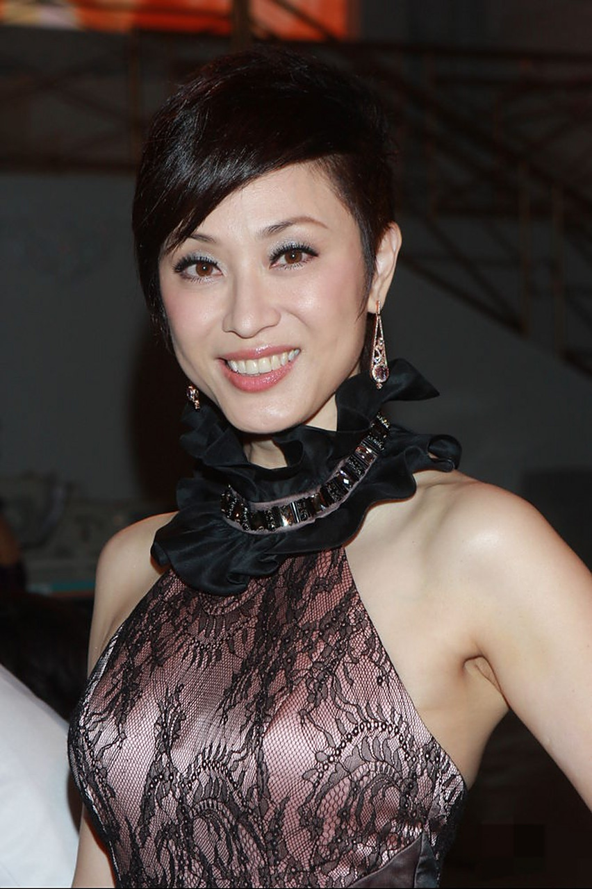 一直喜欢留短发的港片女星陈法蓉