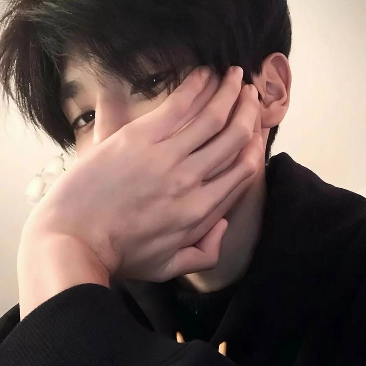 男头丨且让自己欢喜,无需讨好世界