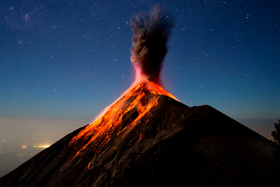 女生想被"撩"时会发出以下信号:主动聊天,展现脆弱