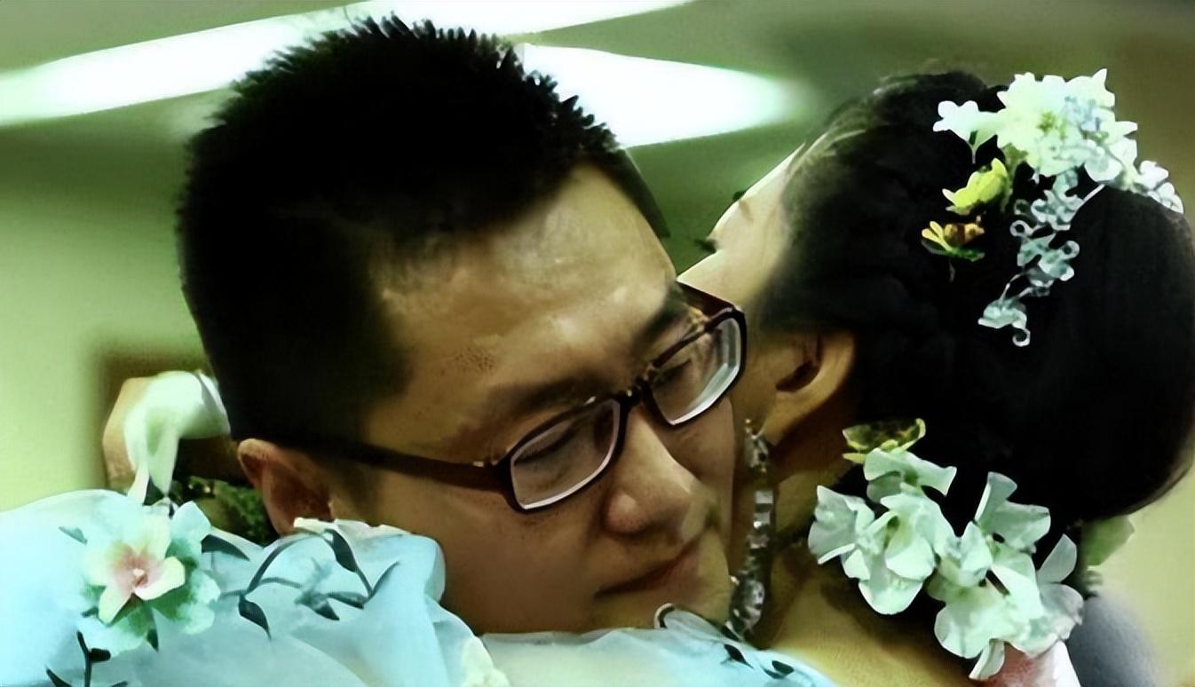 王越自知自己已经时日无多,因此提出了给自己办一场"追悼会",她早就