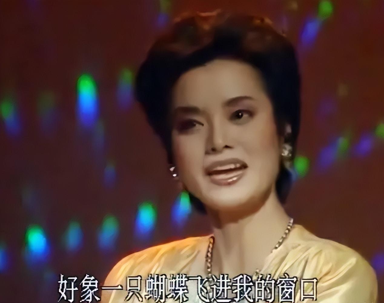 龙年央视春晚看完到场明星后网友哭喊请重播88年春晚