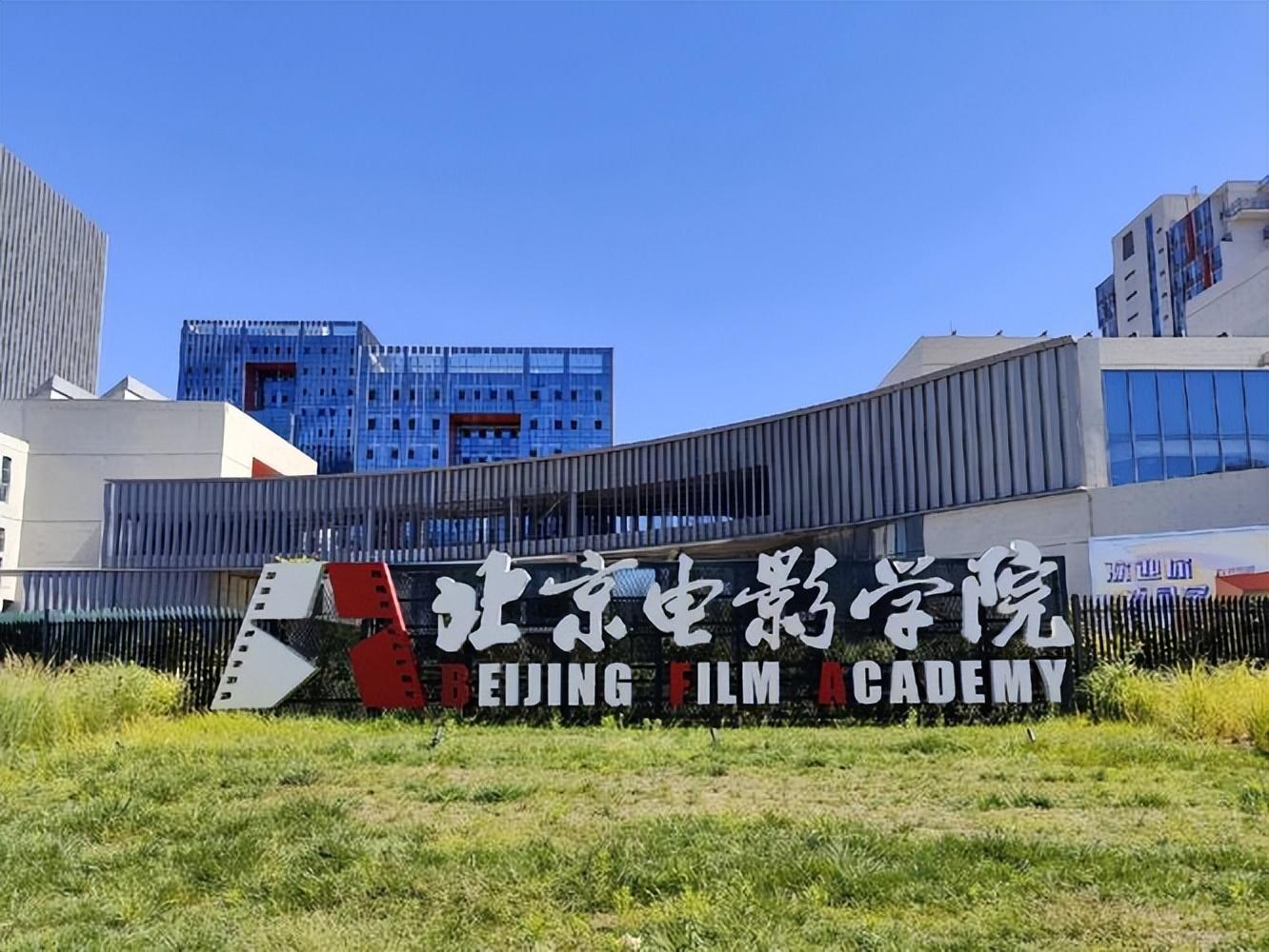 回顾出道31年不温不火老婆却靠一首歌吃了30年如今成春晚常客