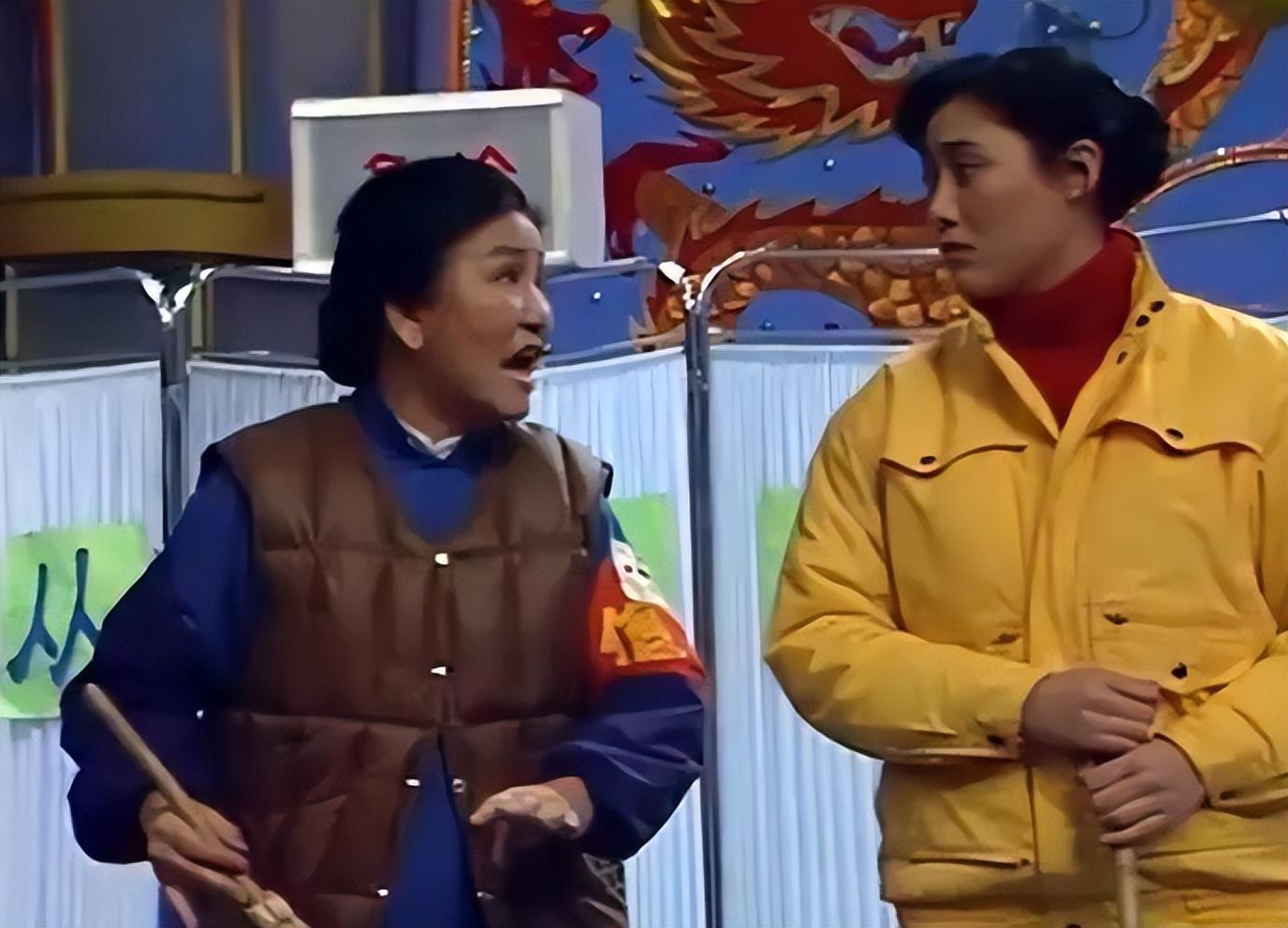 龙年央视春晚看完到场明星后网友哭喊请重播88年春晚