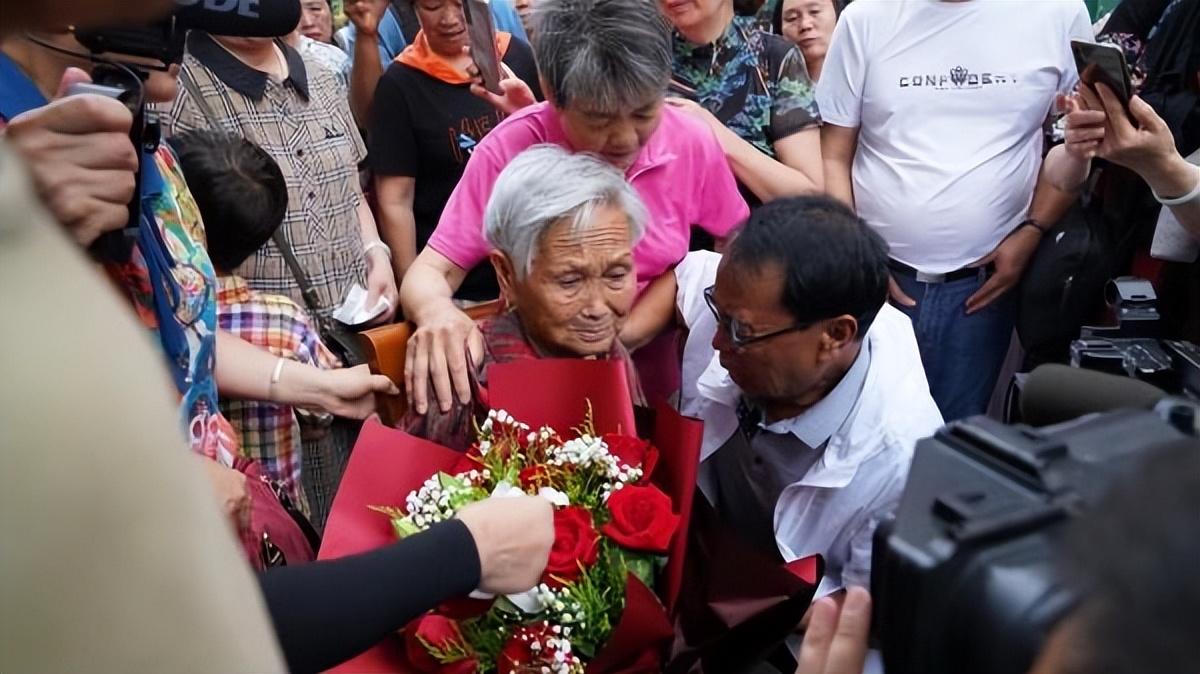 2021年5月,吕政志偶然间得知公安部在全国范围内开展"团圆行动",抱着