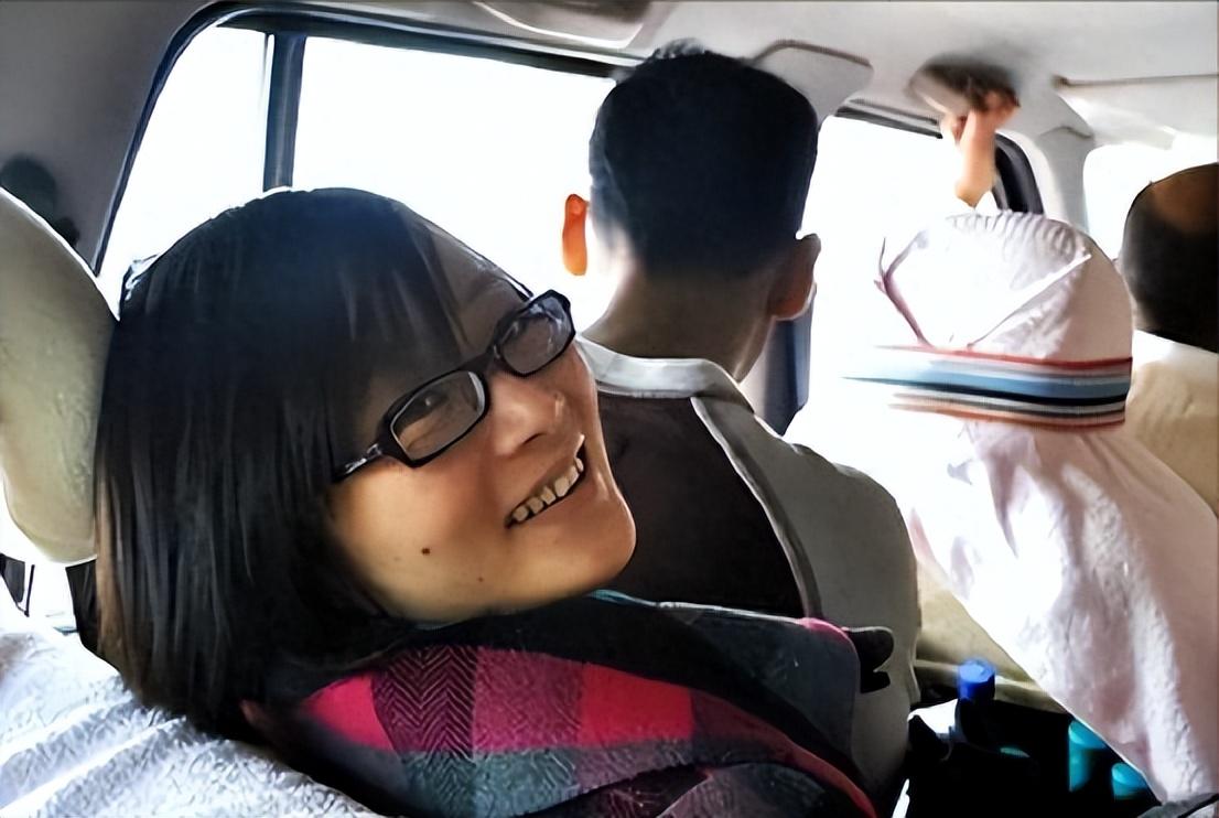 在2020年,"新冠病毒"在世界各地蔓延开来,当时的郑墨沫丝毫没有担心